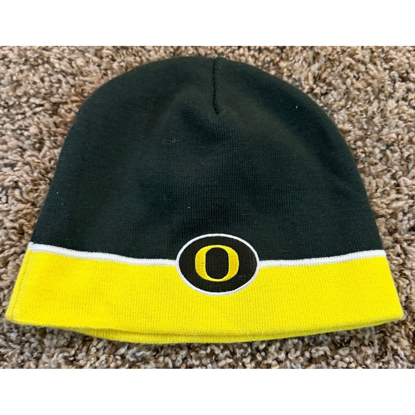 Nike Unisex Oregon Ducks Green & Yellow Knit Beanie One Size